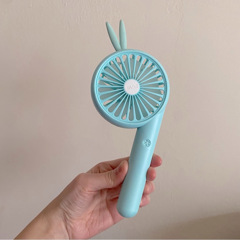 Kawaii Bunny Portable, Rechargeable Mini Fan with Standing Base - Picture 3 of 5